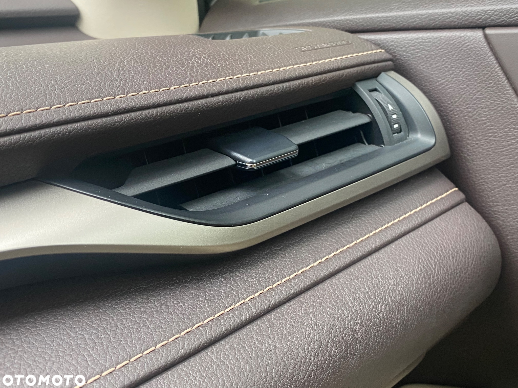 Lexus RX 450h L Prestige - 28
