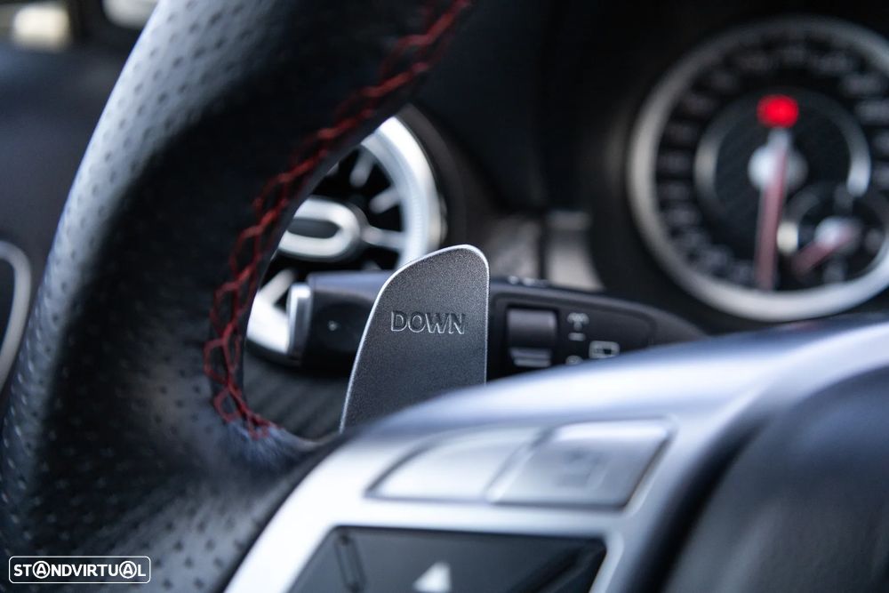 Mercedes-Benz A 45 AMG 4-Matic - 19