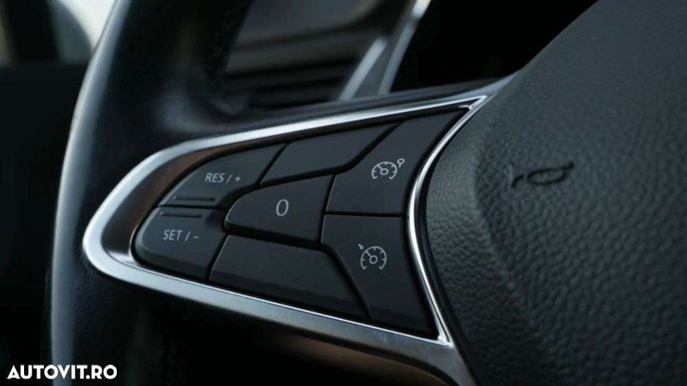 Renault Captur - 26