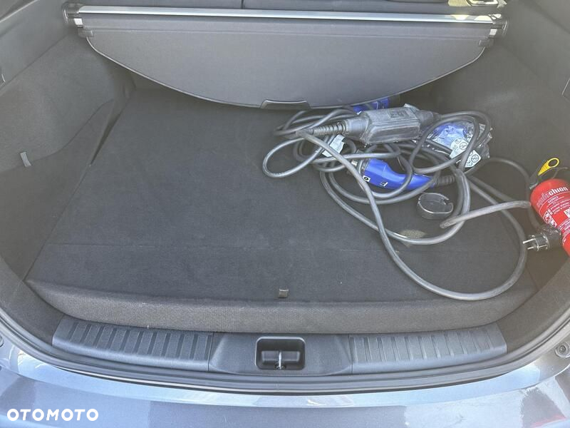 Toyota Prius - 23