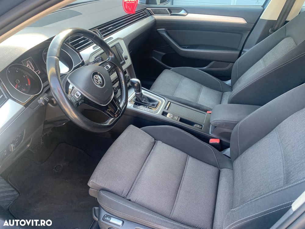 Volkswagen Passat 2.0 TDI DSG Comfortline - 4