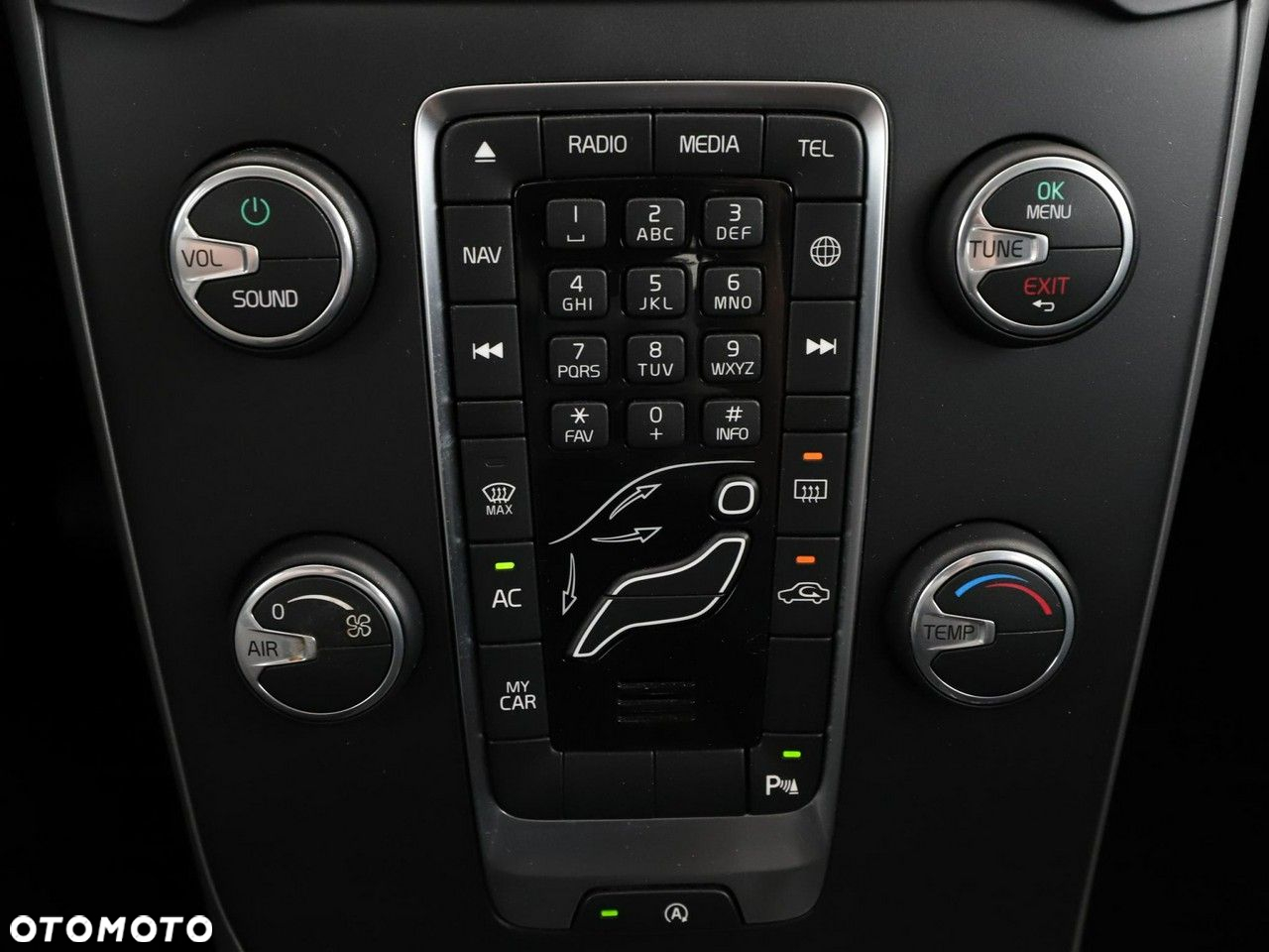 Volvo V40 D2 Kinetic - 27