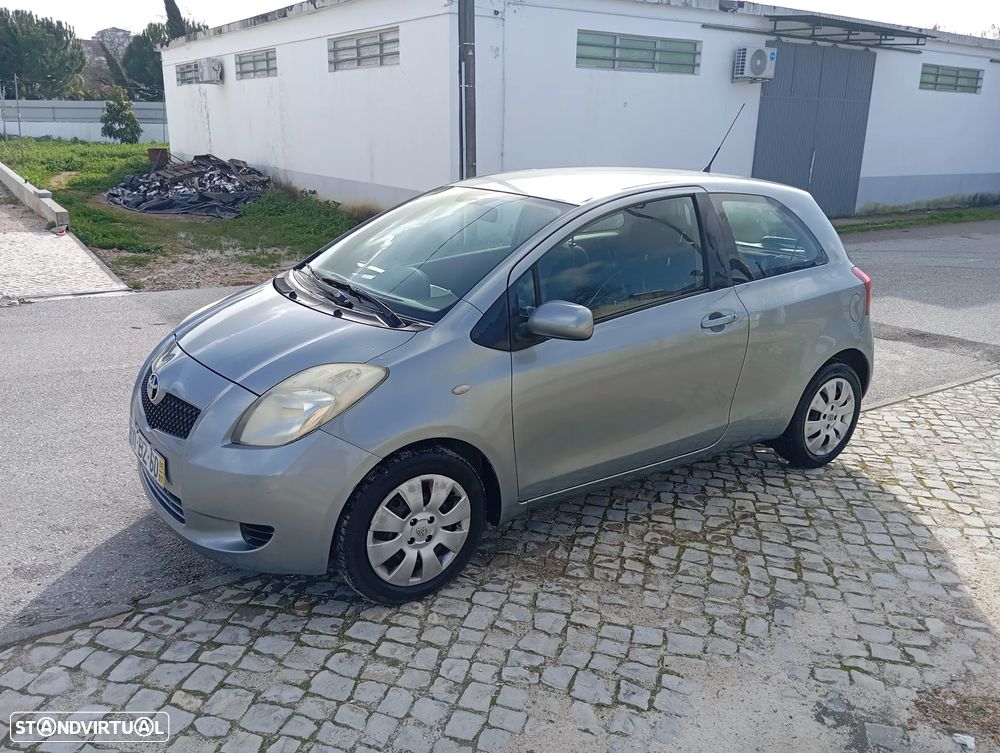 Toyota Yaris 1.0 VVT-i - 2