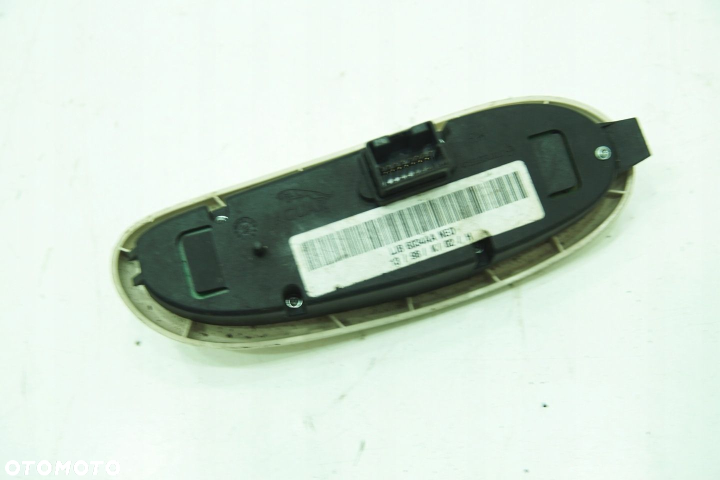 PANEL STEROWANIA FOTELEM PRAWYM JAGUAR XK8 XKR X100 LJB6034AA KOLOR NED - 2