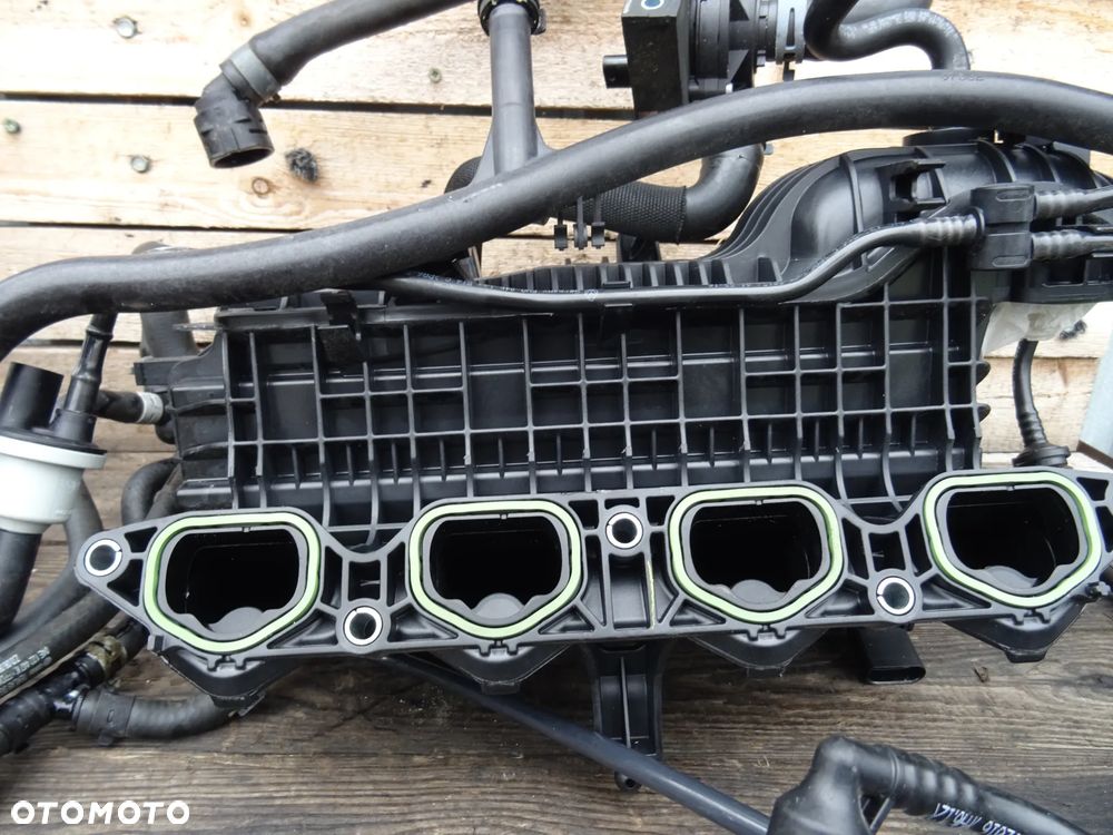 KOLEKTOR SSĄCY AUDI VW A3 GOLF 1.4TSI 04E129711L 04E145749B 04E129709PL - 1