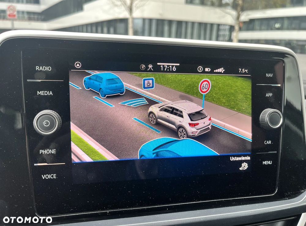 Volkswagen T-Roc 1.5 TSI Style DSG - 13