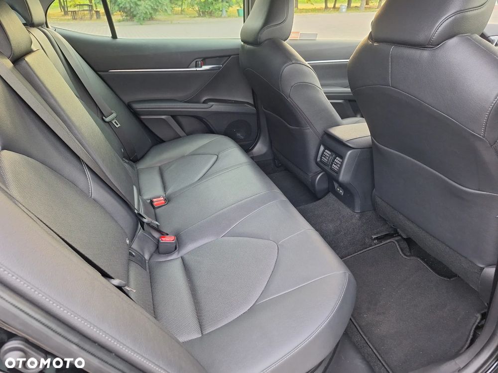 Toyota Camry 2.5 Hybrid Executive CVT - 19