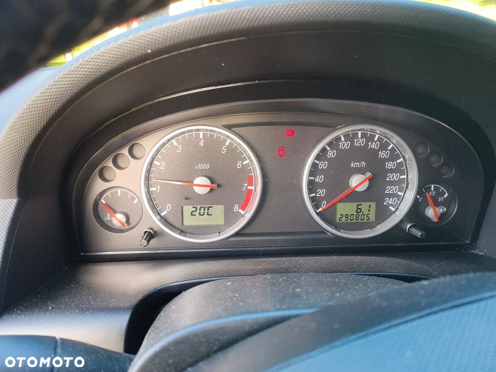 Ford Mondeo 1.8 Ambiente - 12