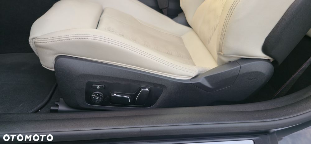 BMW M4 Competition M xDrive sport - 12