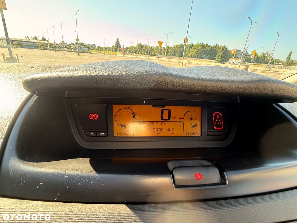Citroën C4 1.6 HDi SX - 16