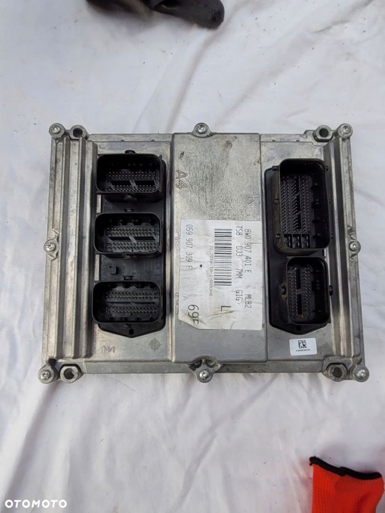 komputer silnika 8w0907401e audi a4 b9 - 1