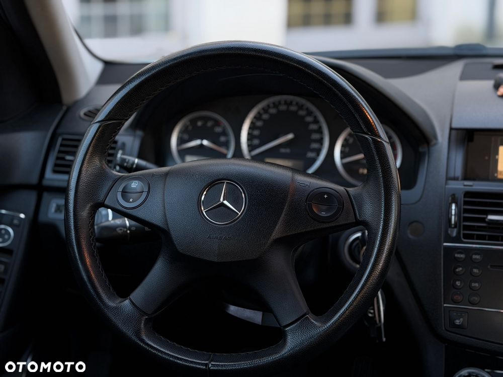 Mercedes-Benz Klasa C 180 Kompressor Automatik Avantgarde - 19
