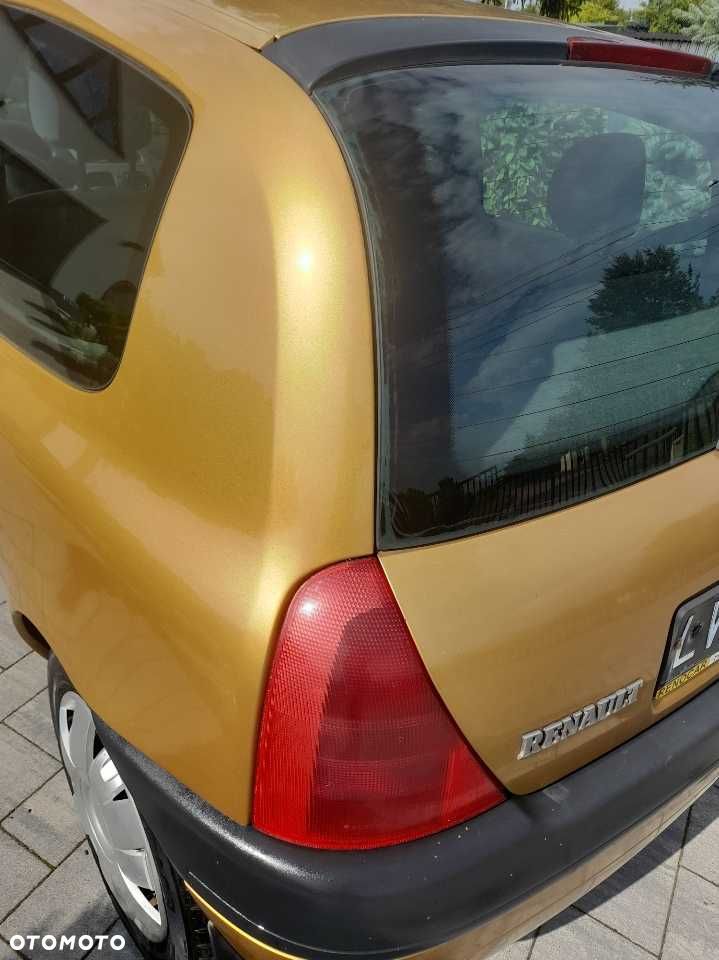 Renault Clio - 6
