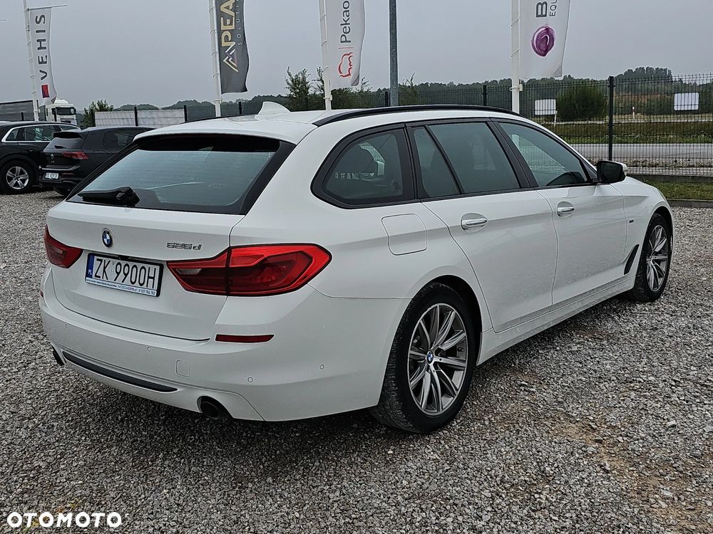 BMW Seria 5 525d Sport Line sport - 5