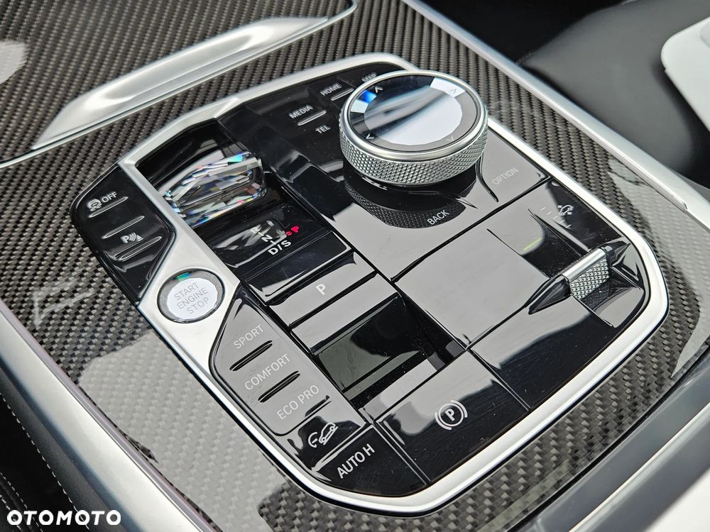 BMW X7 M50i sport - 29