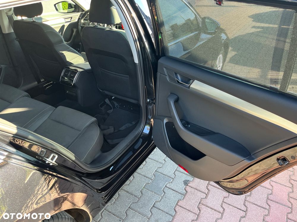 Skoda Superb 1.6 TDI Ambition - 33