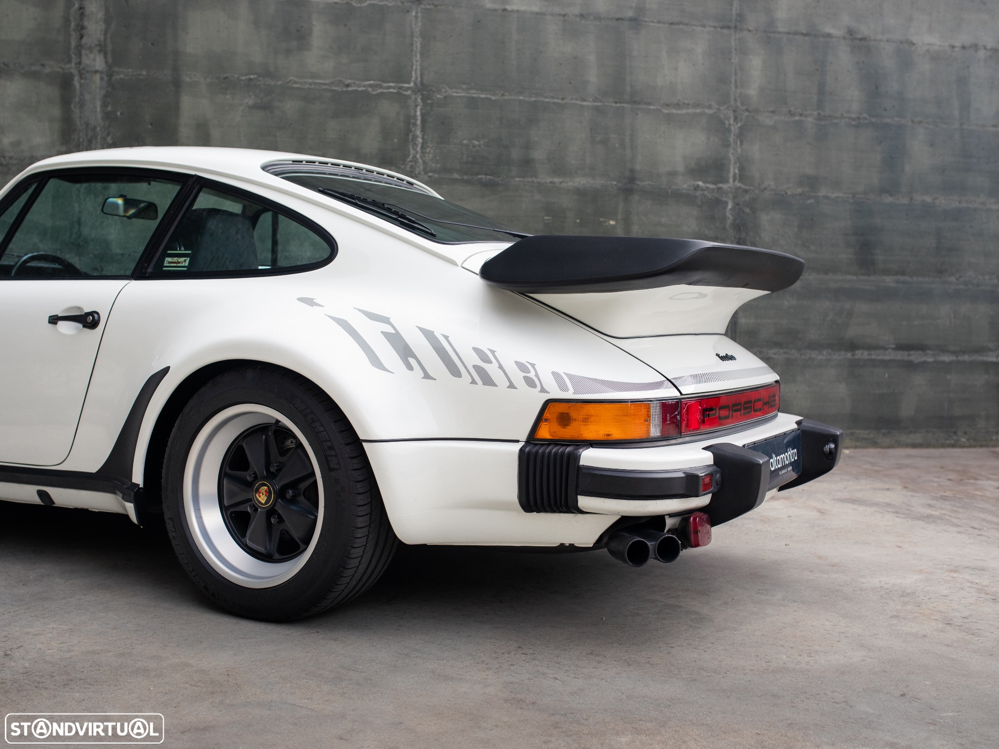 Porsche 911 Série G 930 Turbo - 15