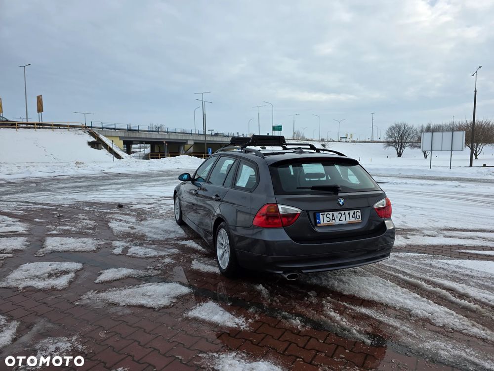 BMW Seria 3 318d DPF - 4