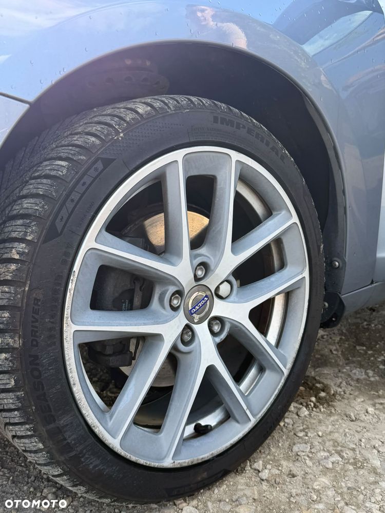 Volvo V60 D2 Drive-E Momentum - 32