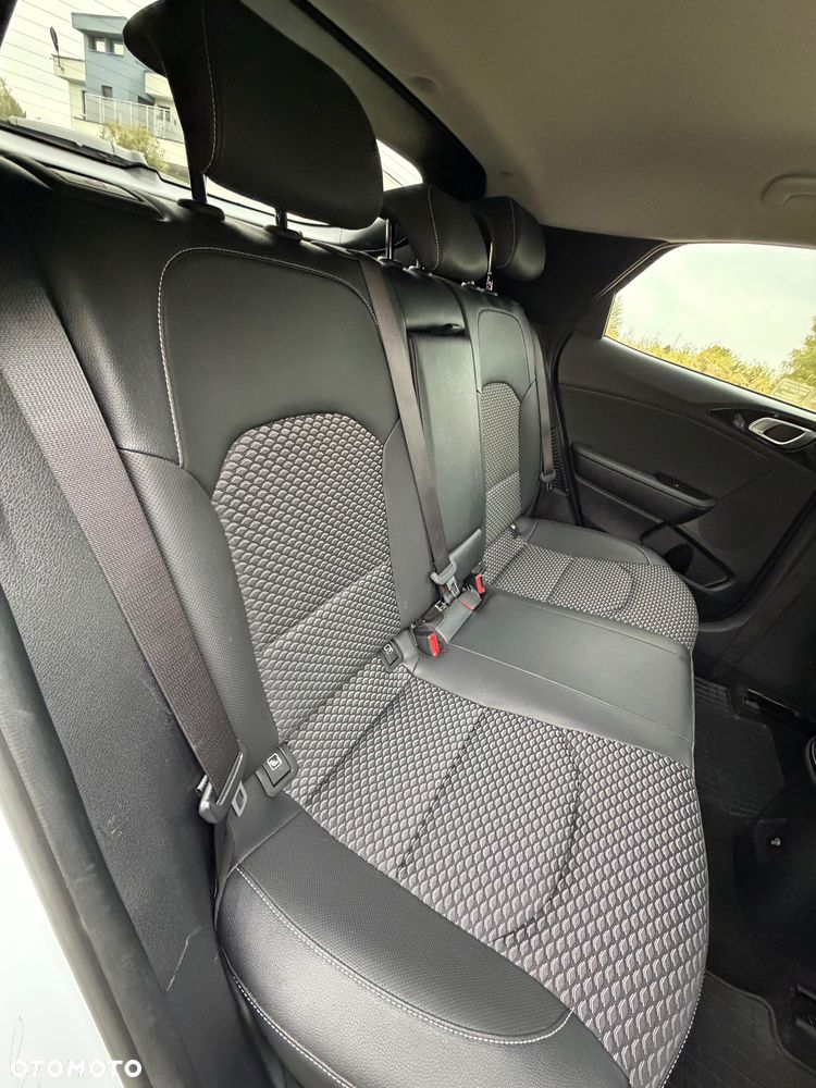 Kia XCeed - 34