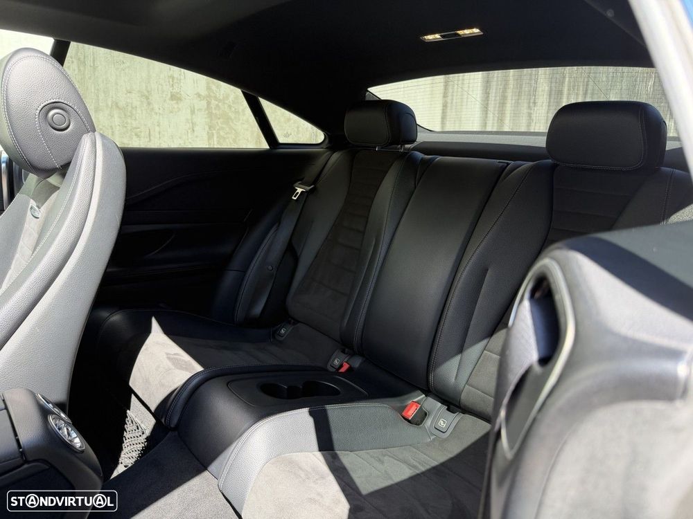 Mercedes-Benz E 220 d AMG Line - 13