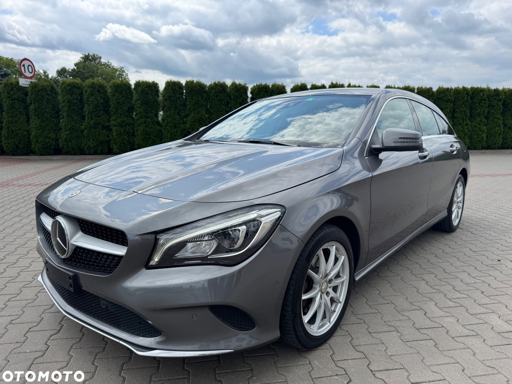 Mercedes-Benz CLA 220 d 4-Matic - 11