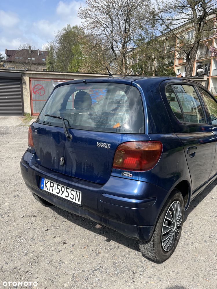 Toyota Yaris 1.4 D-4D Base - 3