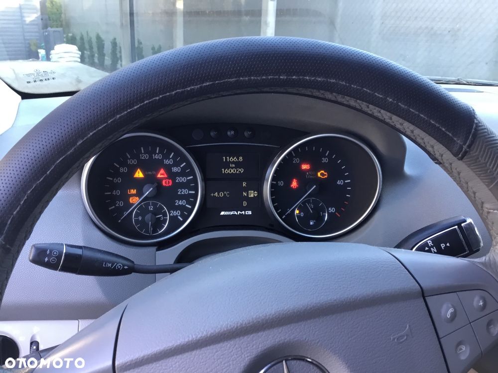 Mercedes-Benz ML - 11