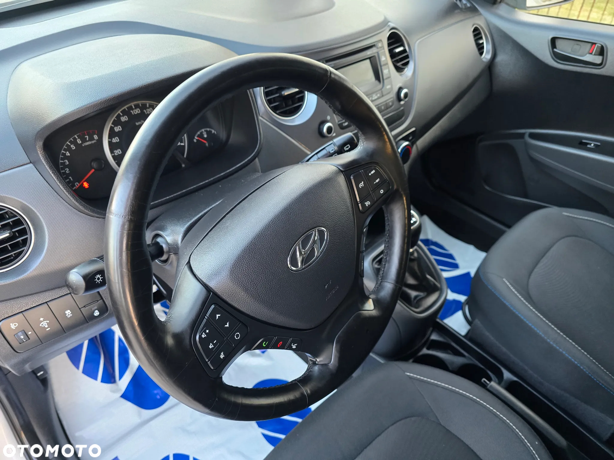 Hyundai i10 1.0 Premium - 22