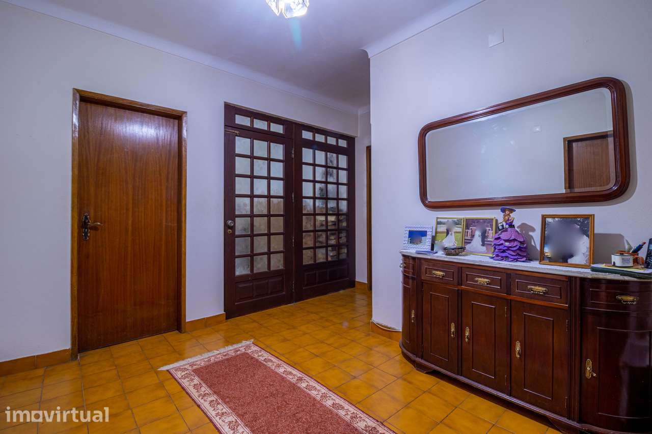 Moradia T5 situada em Nelas - Grande imagem: 2/28