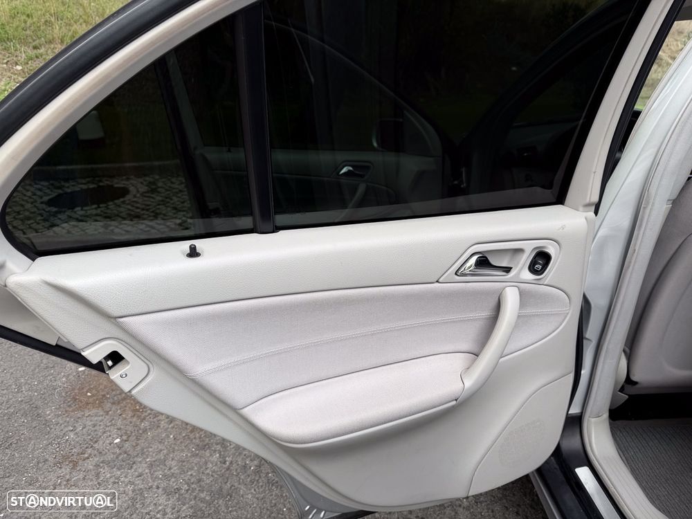 Mercedes-Benz C 200 CDI Auto Classic Sport Edition + - 35