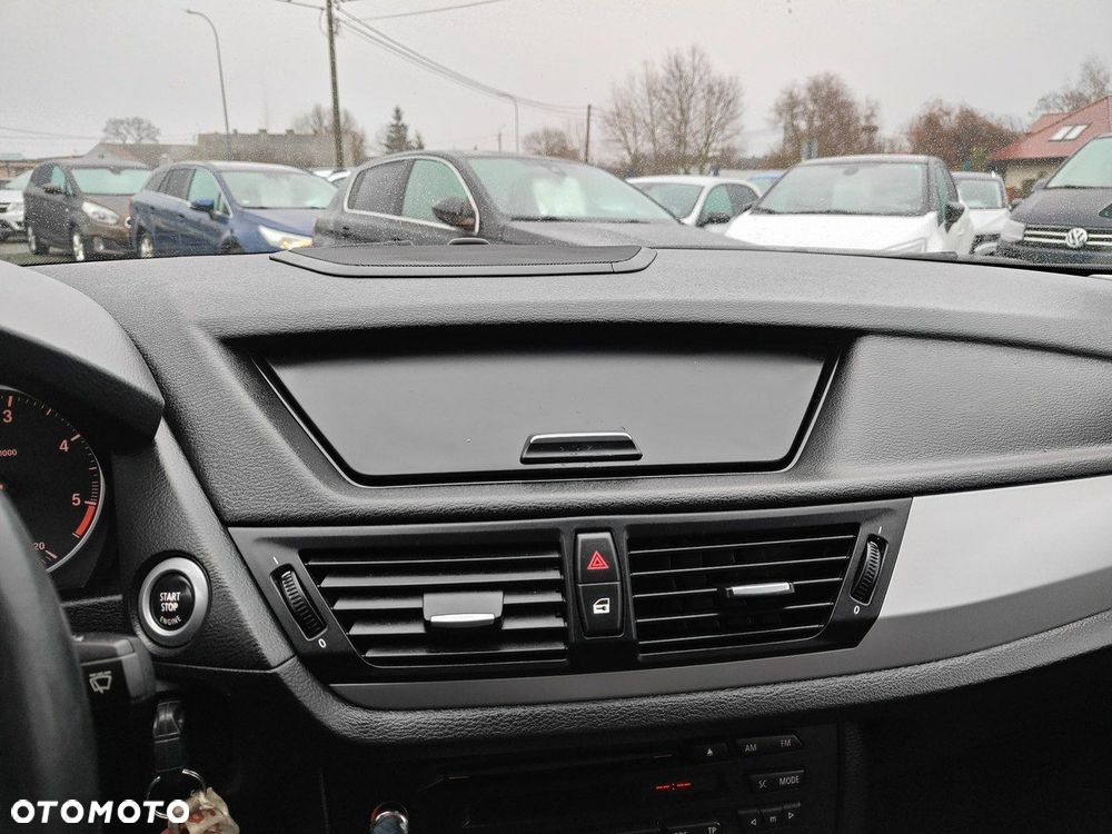 BMW X1 sDrive18d xLine - 9