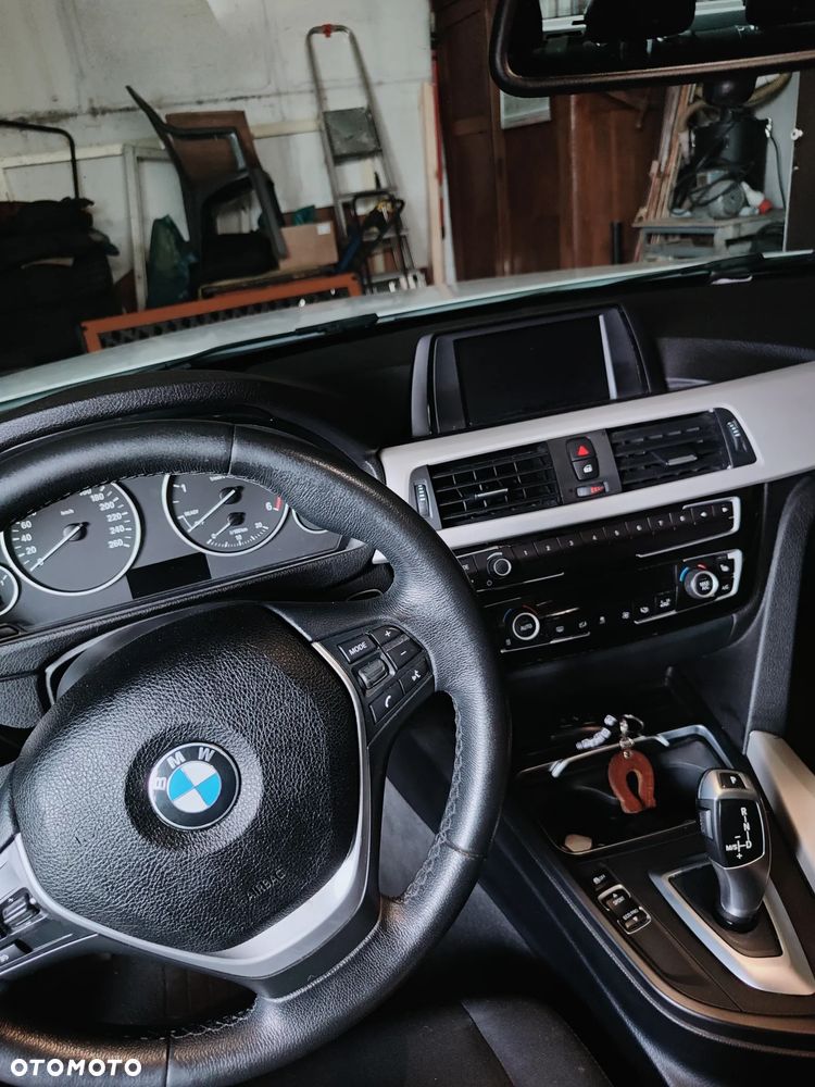 BMW Seria 3 318d - 4