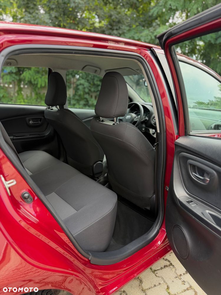 Toyota Yaris 1.5 Dynamic - 37