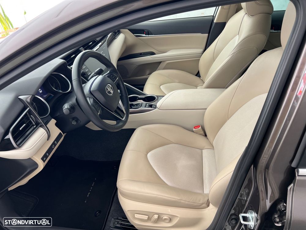 Toyota Camry 2.5 Hybrid Exclusive - 12