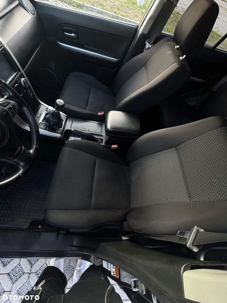 Suzuki Grand Vitara 2.4 De Luxe - 6