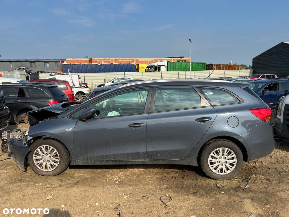 Kia Ceed II kombi (D7) części zderzak klapa błotnik lampa drzwi fotele maska - 1