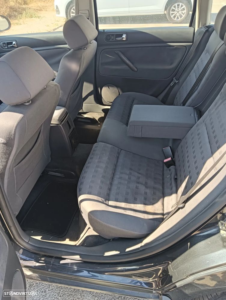 VW Passat Variant - 2