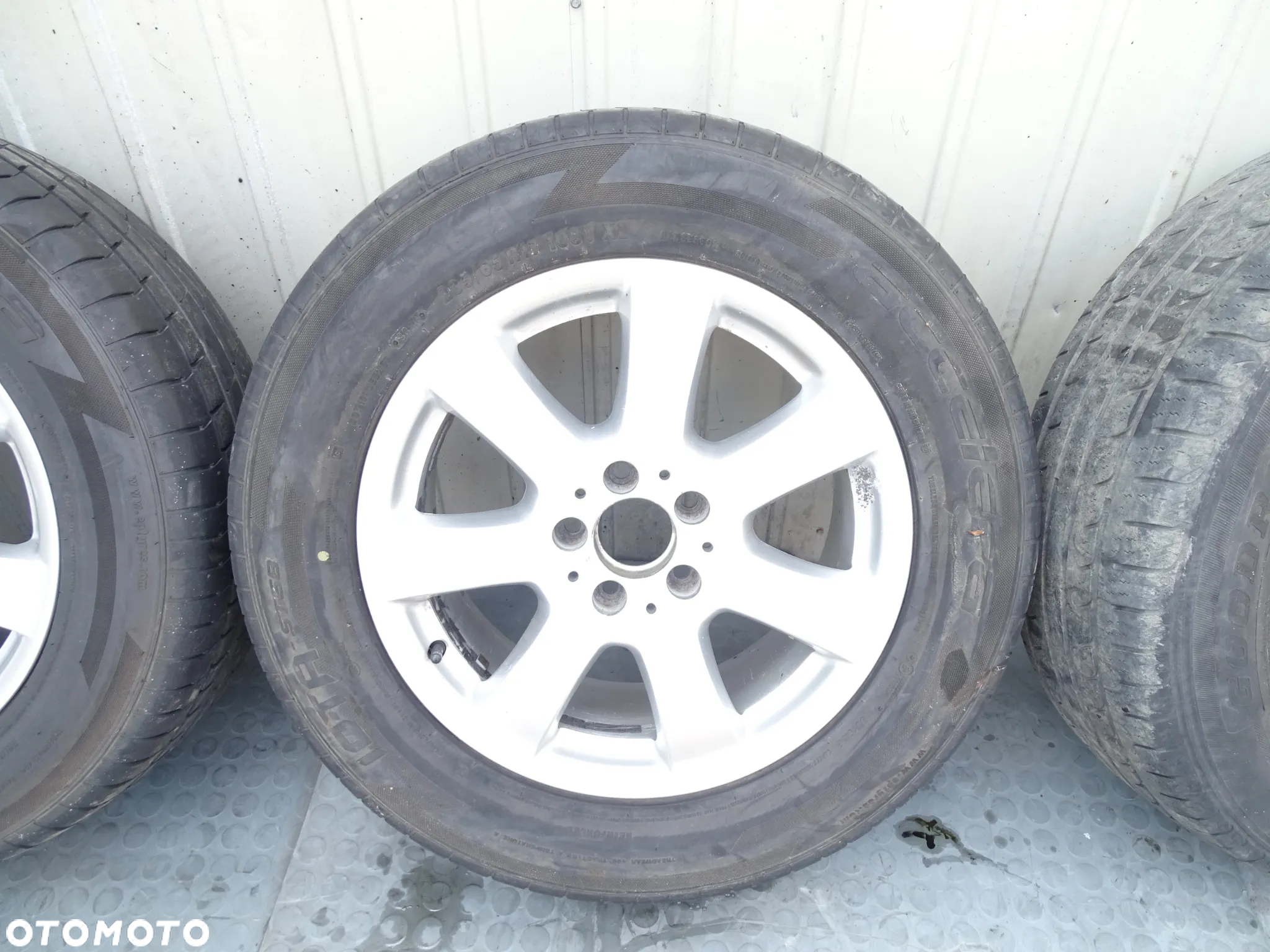 R Klasa W251 Felgi z oponami 235/65R17  7.5Jx17 5x112 komplet 2514011002 - 3