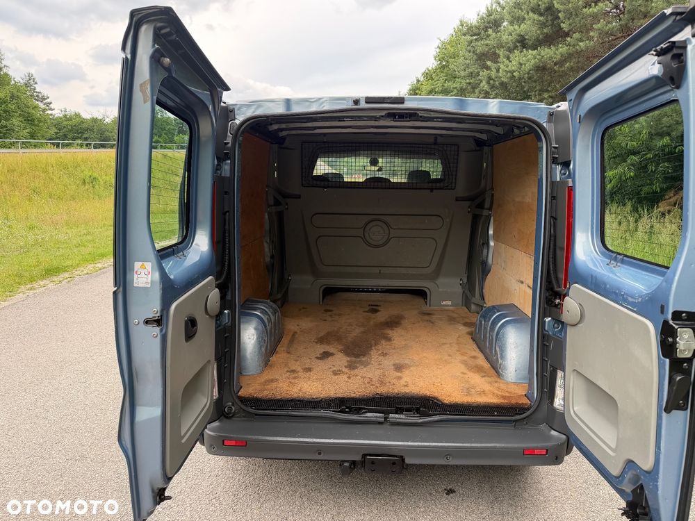 Opel Vivaro - 22