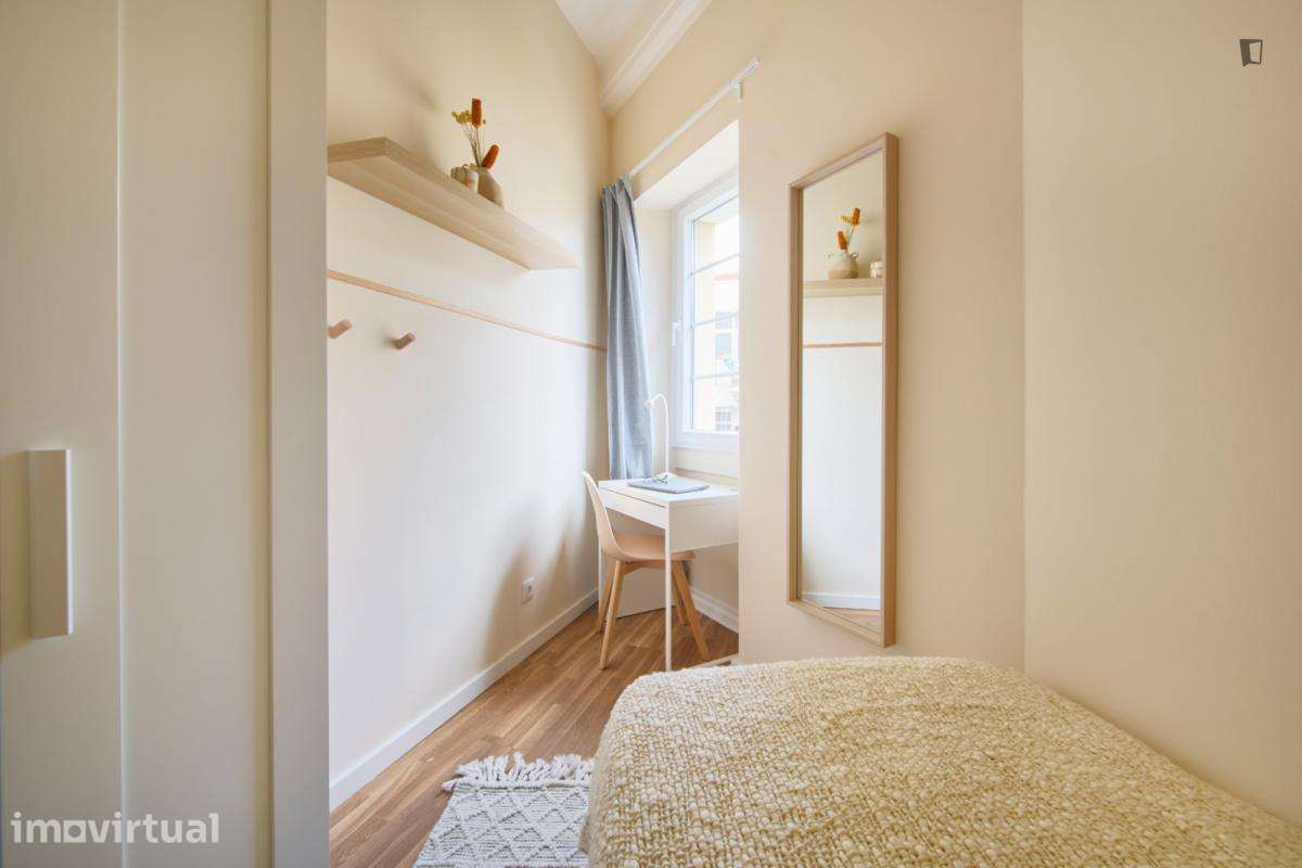 Quarto - localizado em Alameda Lisbon - Grande imagem: 3/48