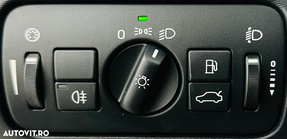 Volvo V60 D2 Momentum - 13