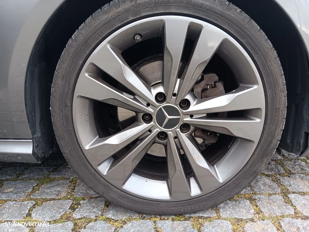 Mercedes-Benz CLA 180 d Shooting Brake Urban - 24