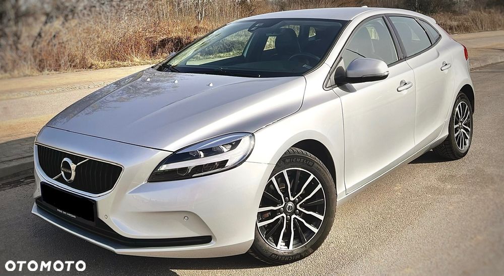 Volvo V40 D2 Geartronic Momentum - 1