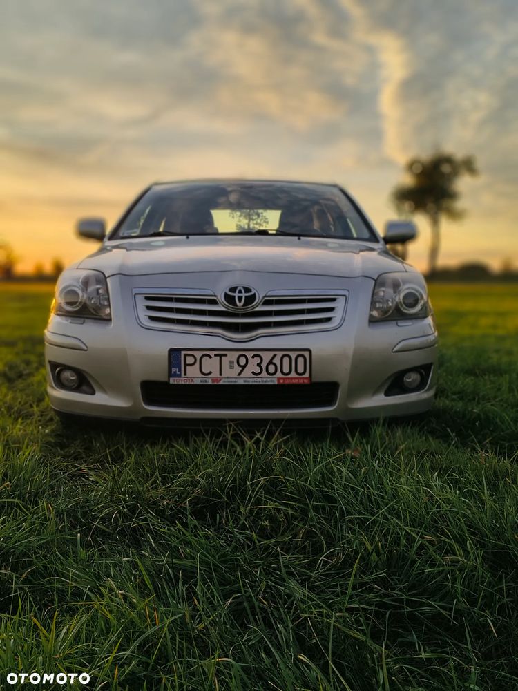Toyota Avensis 2.2 D-4D Sol Platinium - 8