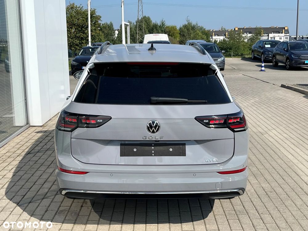 Volkswagen Golf - 5