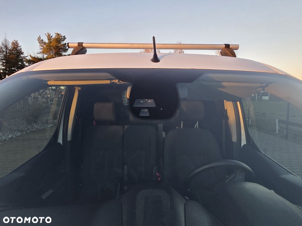 Ford Connect Transit - 22