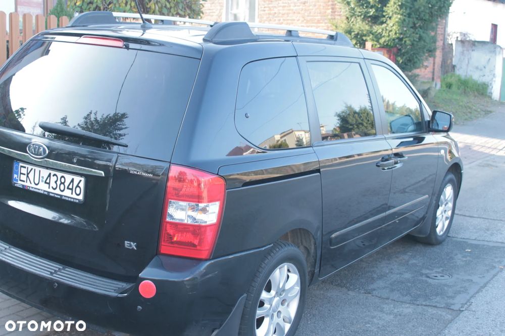 Kia Carnival 2.9 CRDi EX - 4