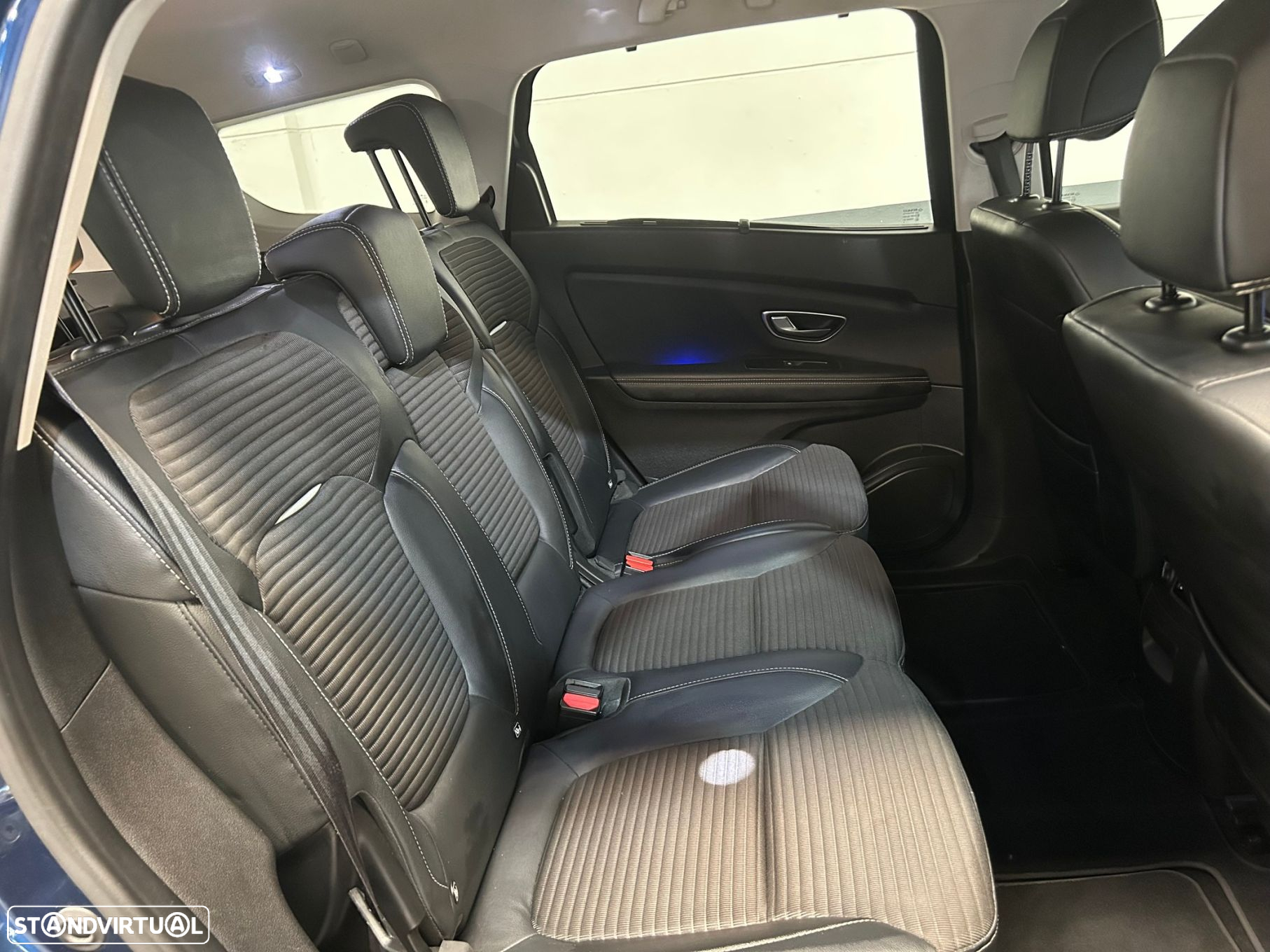 Renault Grand Scénic 1.6 dCi Intens SS - 21