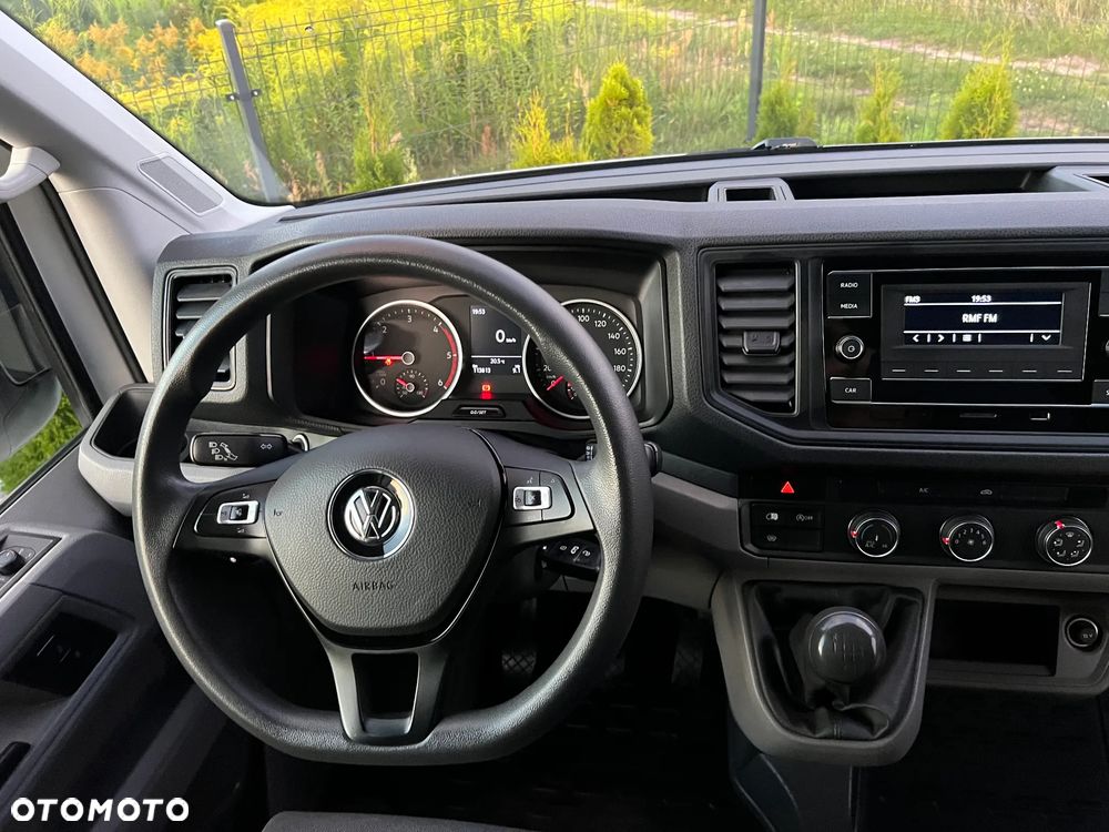 Volkswagen CRAFTER 35 - 25